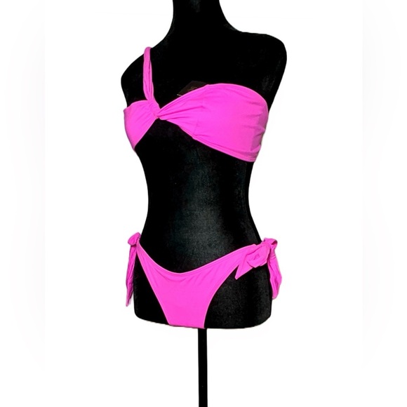 NWT Frederick's of Hollywood Laguna Hot Pink One Shoulder, Sizes M & 1X/2X - Picture 2 of 8